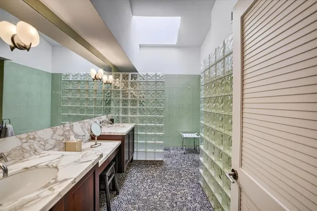 $8,500 | 210 Washingtonia Avenue, Lauderdale-by-the-Sea, FL 33308