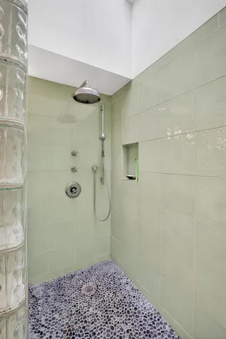 $8,500 | 210 Washingtonia Avenue, Lauderdale-by-the-Sea, FL 33308