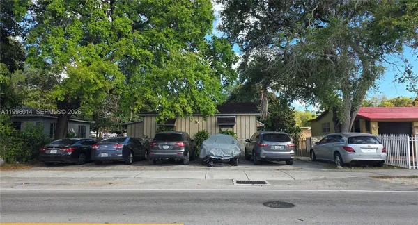$445,000 | 525 Northeast 159th Street, Miami, FL 33162