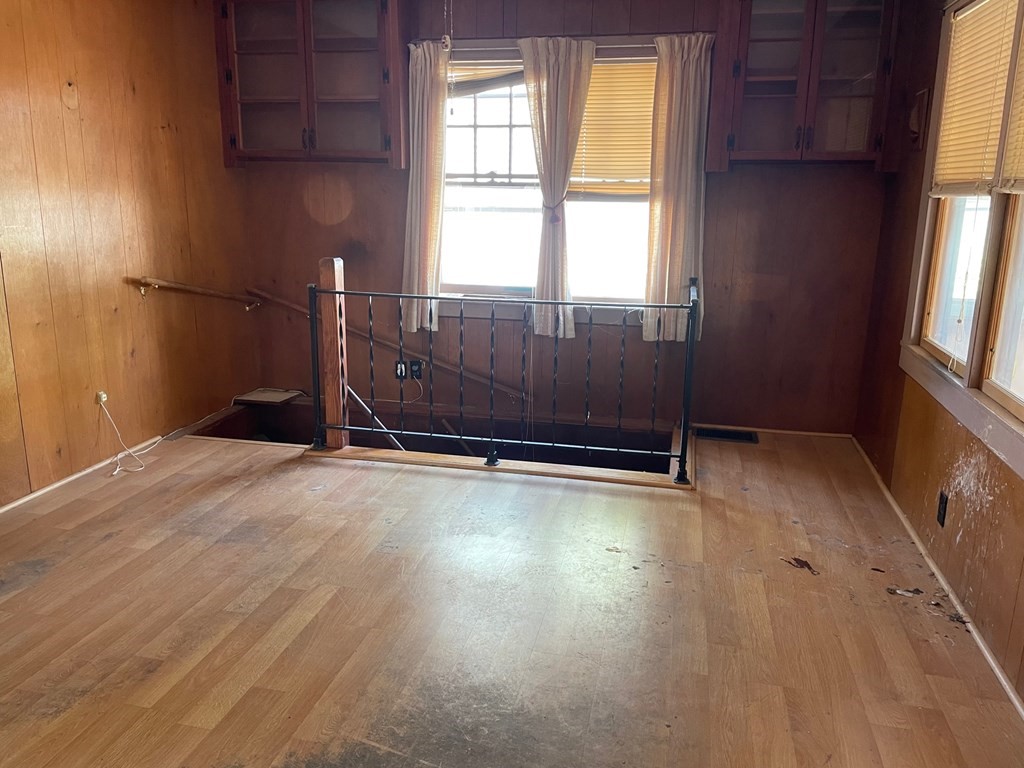 127 Pinehurst Drive Wareham, MA 02571 - Photo 3 of 10