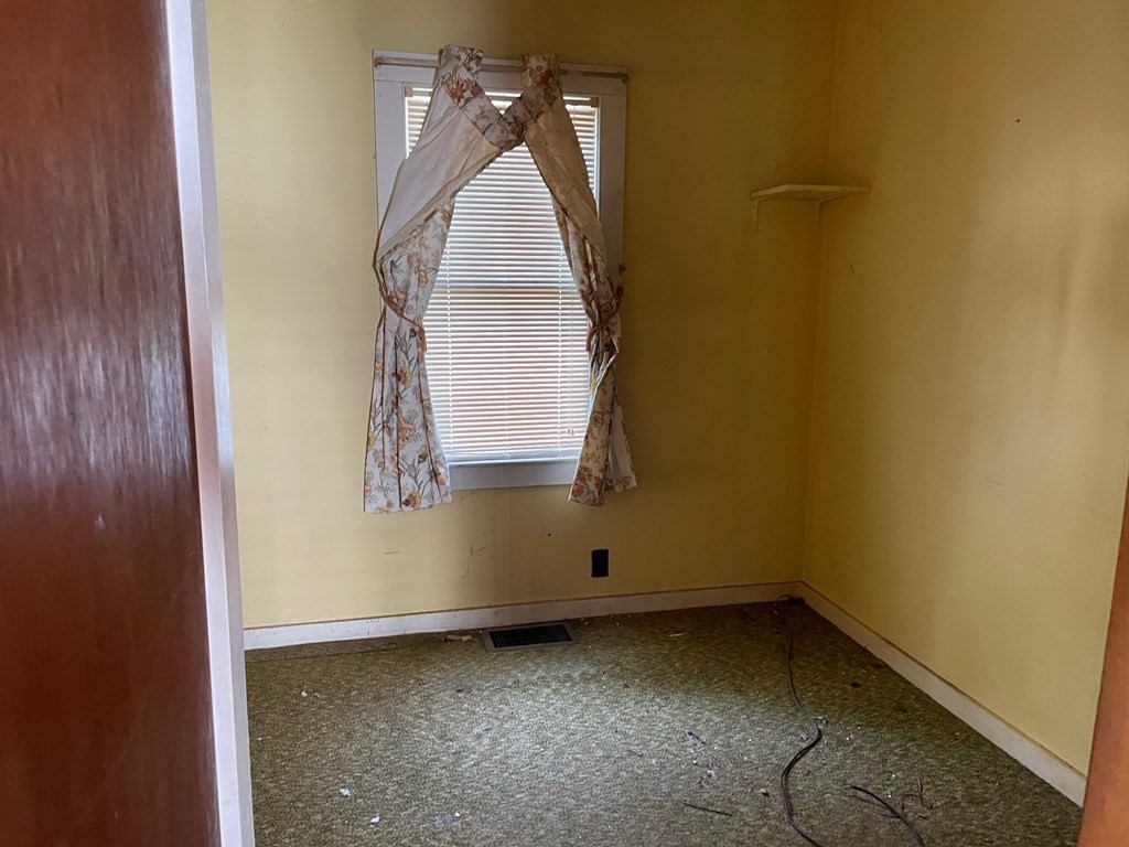 127 Pinehurst Drive Wareham, MA 02571 - Photo 7 of 10