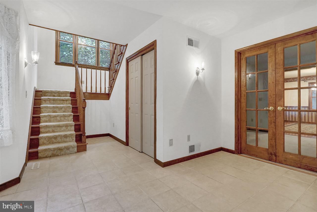 2094 South Forge Road Palmyra, PA 17078 - Photo 7 of 23 Gallery Image 7