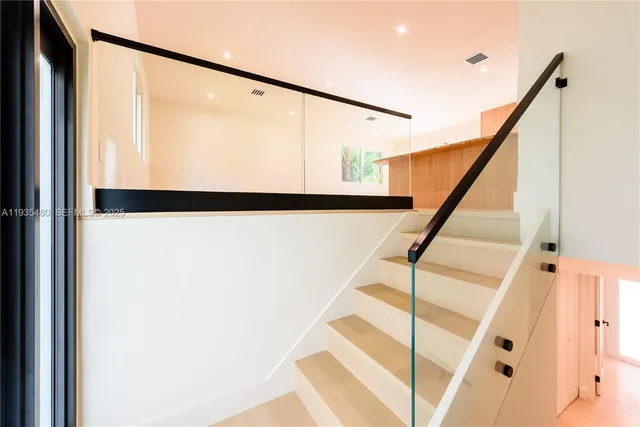 $3,000,000 | 6250 Southwest 48th Street, Miami, FL 33155