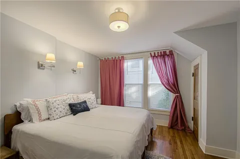 $579,000 | 4215 Oak Street, Kansas City, MO 64111