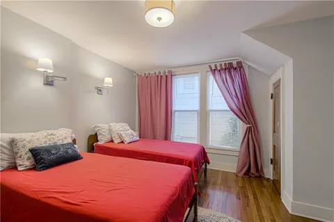 $579,000 | 4215 Oak Street, Kansas City, MO 64111