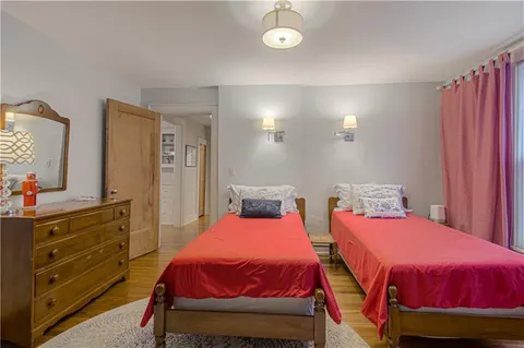 $579,000 | 4215 Oak Street, Kansas City, MO 64111