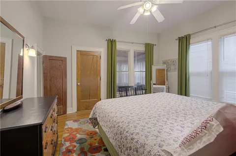 $579,000 | 4215 Oak Street, Kansas City, MO 64111