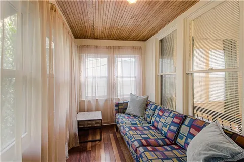$579,000 | 4215 Oak Street, Kansas City, MO 64111