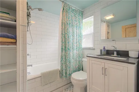 $579,000 | 4215 Oak Street, Kansas City, MO 64111
