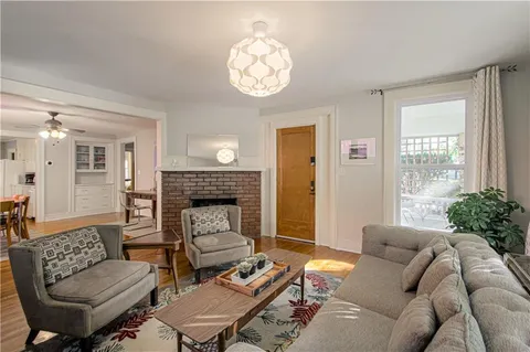 $579,000 | 4215 Oak Street, Kansas City, MO 64111