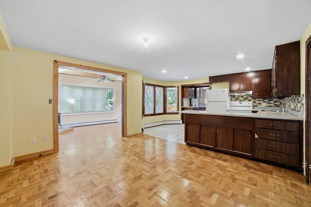 132 Charlton Road Spencer, MA 01562 - Photo 5 of 34