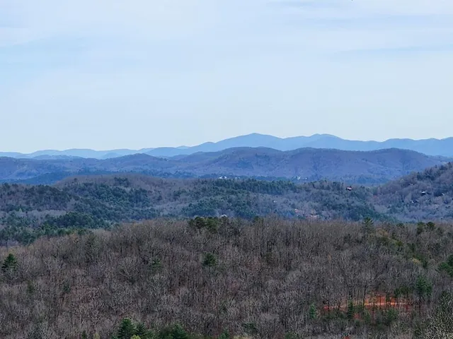 a view of a dry field