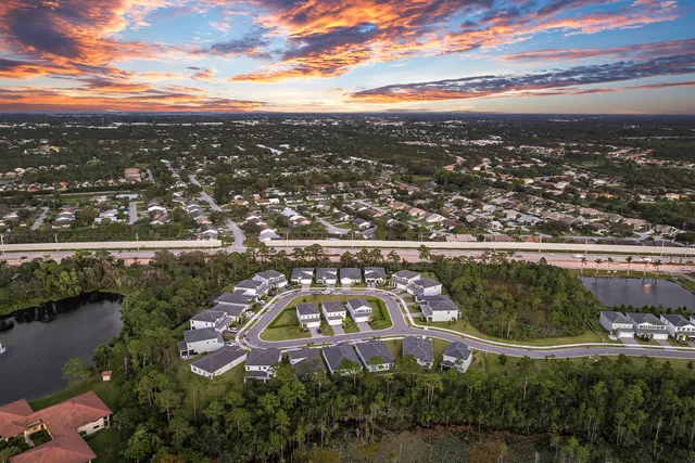 $695,000 | 200 Southwest Pomeroy Street, Stuart, FL 34997