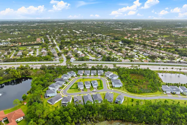 $695,000 | 200 Southwest Pomeroy Street, Stuart, FL 34997