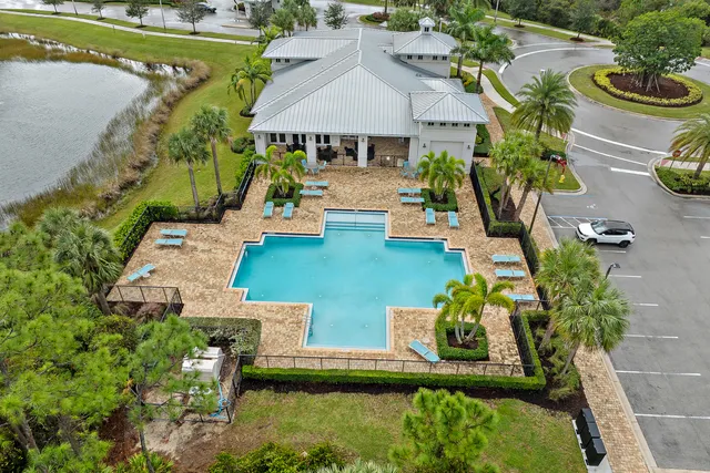 $695,000 | 200 Southwest Pomeroy Street, Stuart, FL 34997