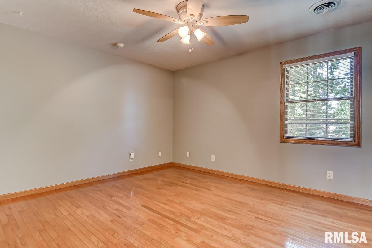 6409 Willow Springs Road Springfield, IL 62712 - Photo 26 of 46