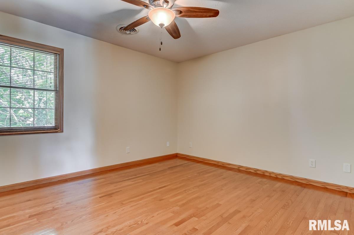 6409 Willow Springs Road Springfield, IL 62712 - Photo 28 of 46