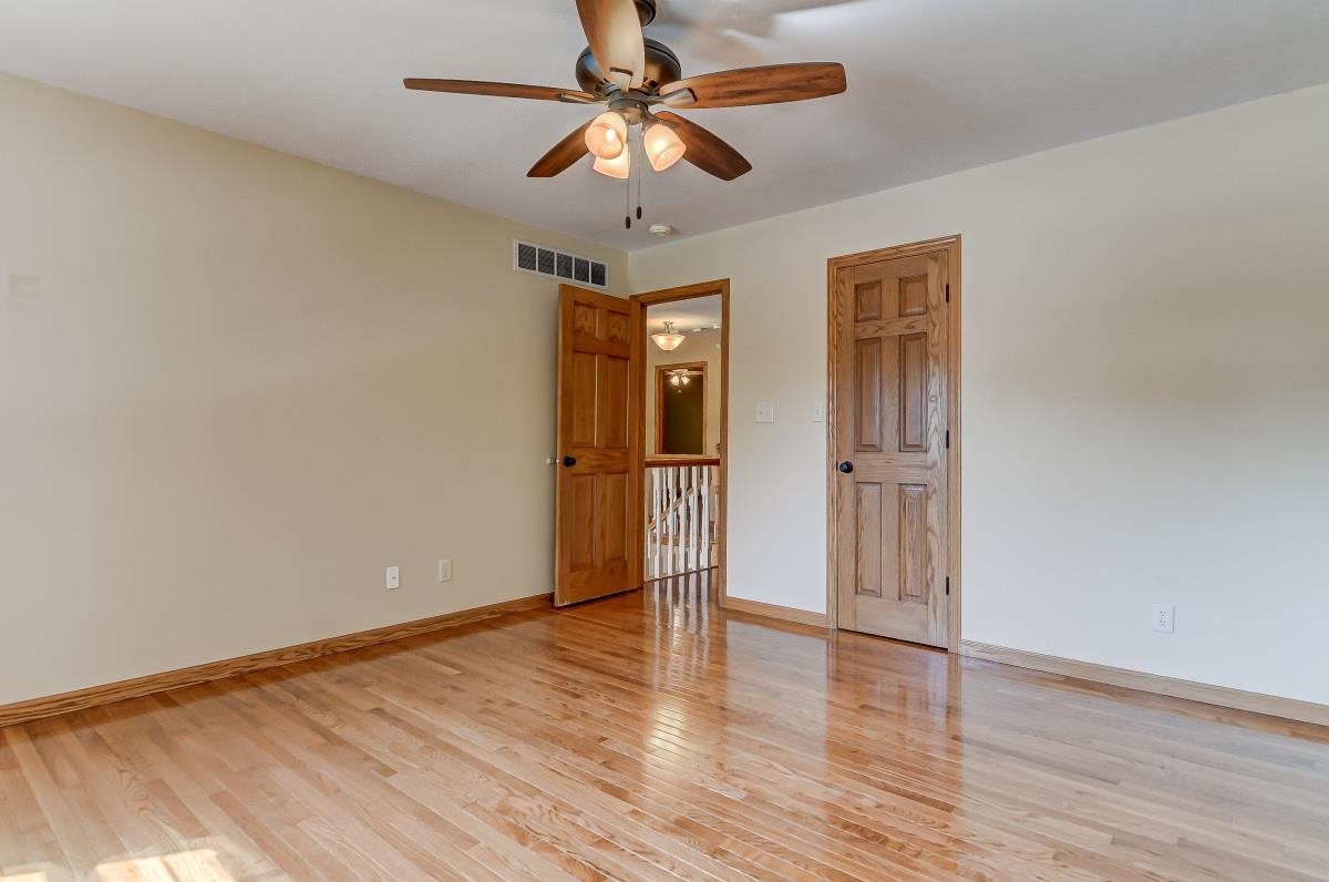 6409 Willow Springs Road Springfield, IL 62712 - Photo 30 of 46