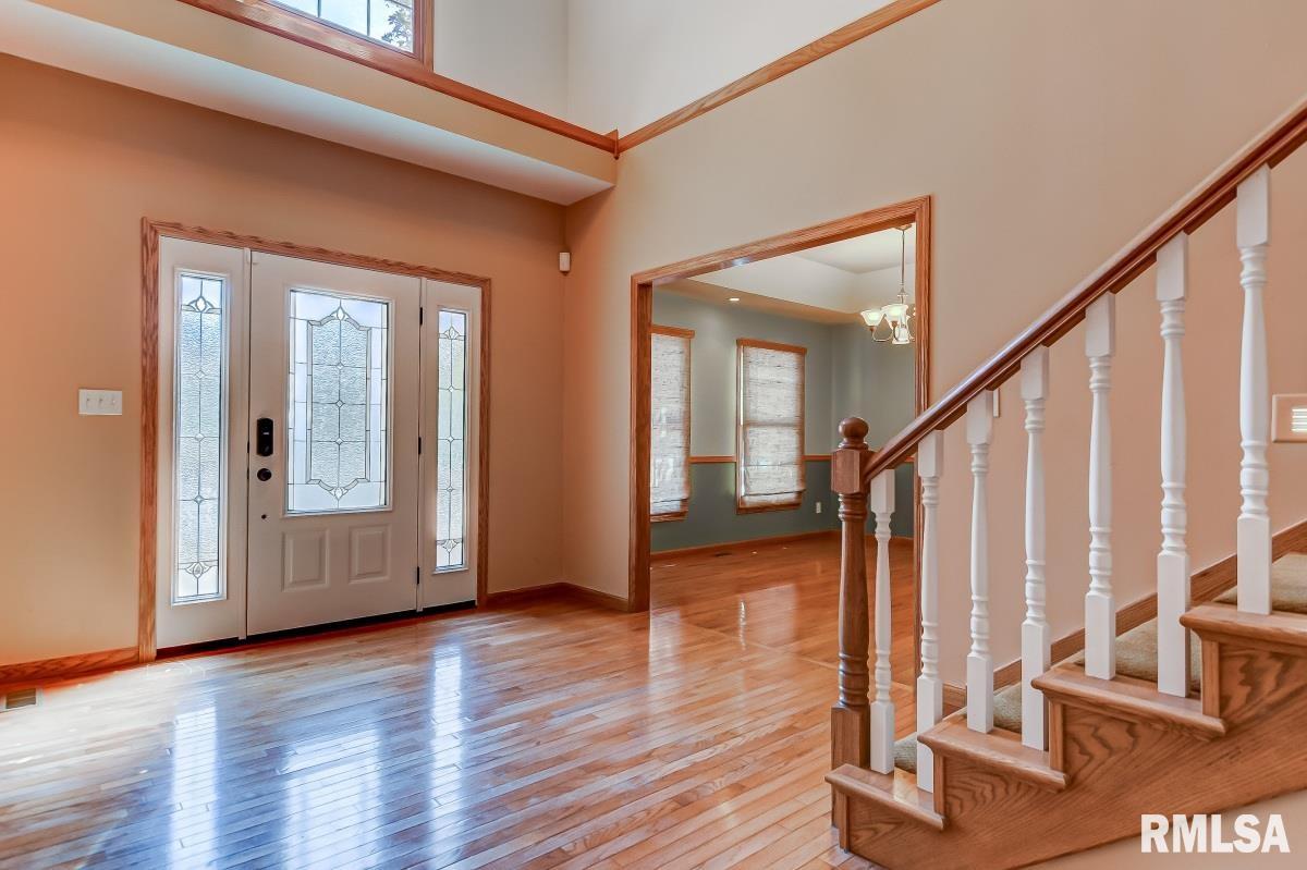 6409 Willow Springs Road Springfield, IL 62712 - Photo 4 of 46