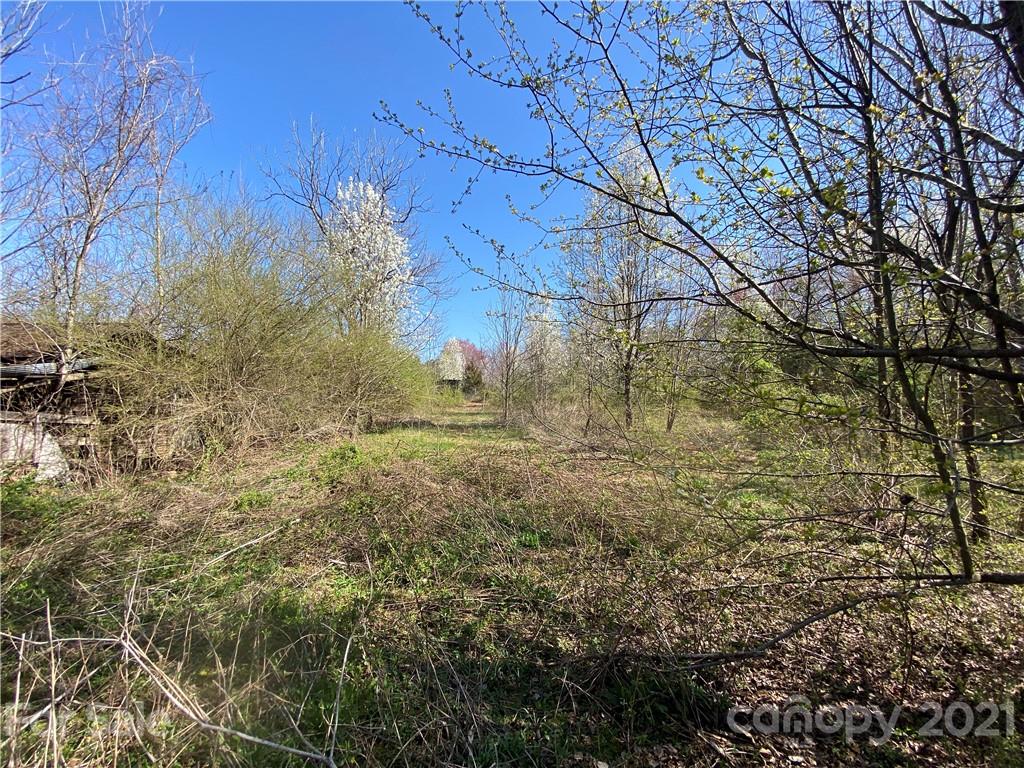 3941 Miller Bridge Road Hickory, NC 28602 - Photo 11 of 45 Gallery Image 11