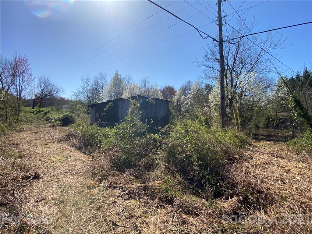 3941 Miller Bridge Road Hickory, NC 28602 - Photo 17 of 45 Gallery Image 17