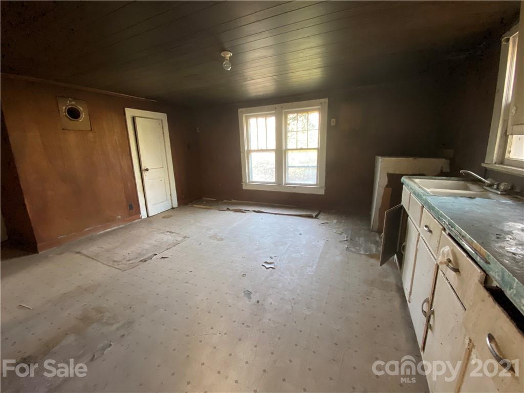 3941 Miller Bridge Road Hickory, NC 28602 - Photo 37 of 45 Gallery Image 37