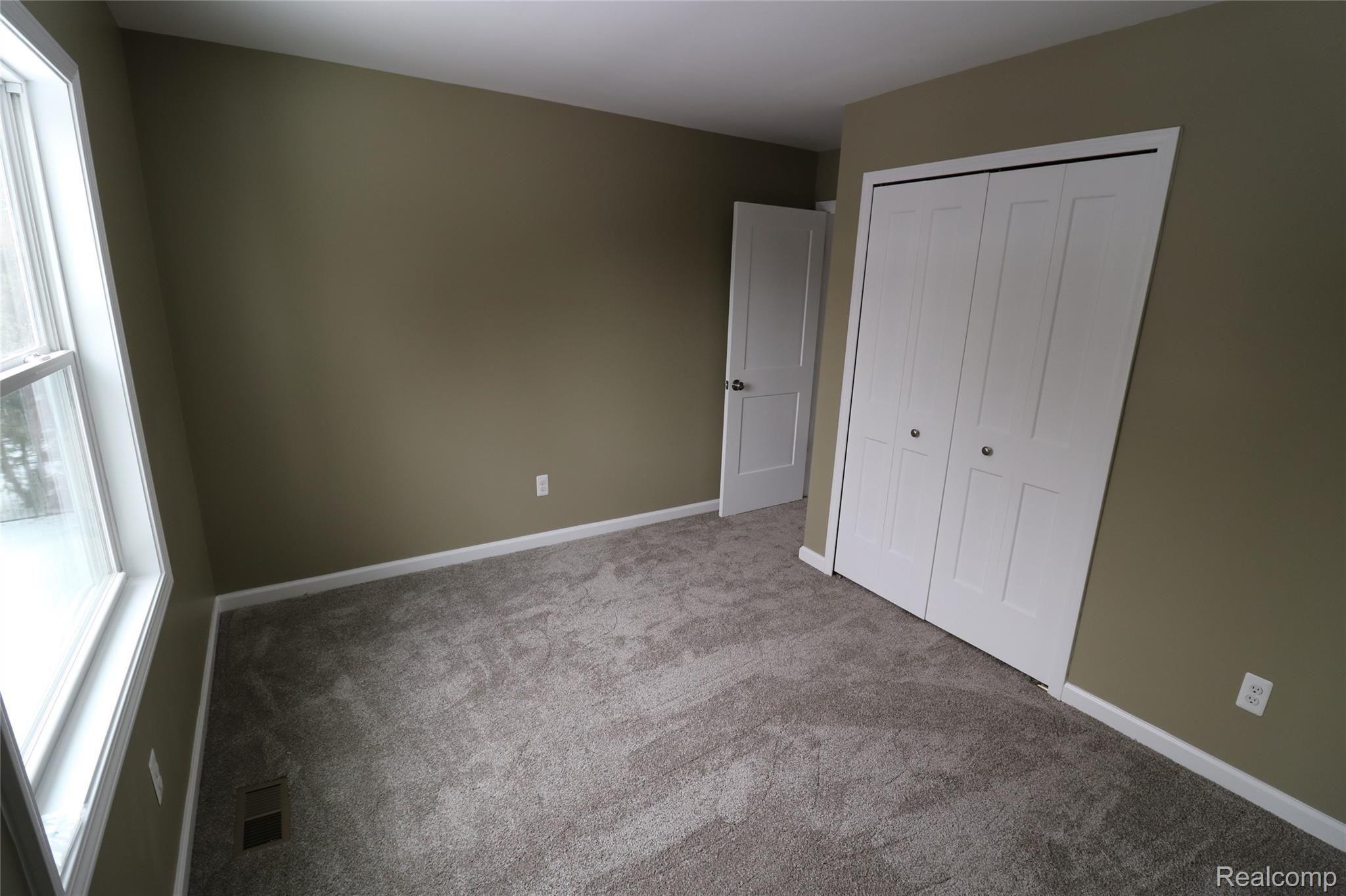 55 Sugar Pine Road Rochester, MI 48309 - Photo 28 of 38 28.JPG