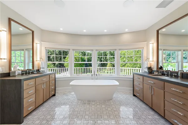 $11,500,000 | 42 Thornton Way, North Kingstown, RI 02852