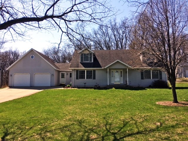 501 East 425 North Rochester, IN 46975 - Photo 1 of 22