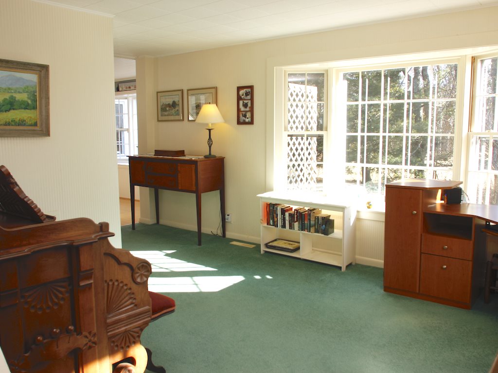 95 Old Street Road Peterborough, NH 03458 - Photo 2 of 26