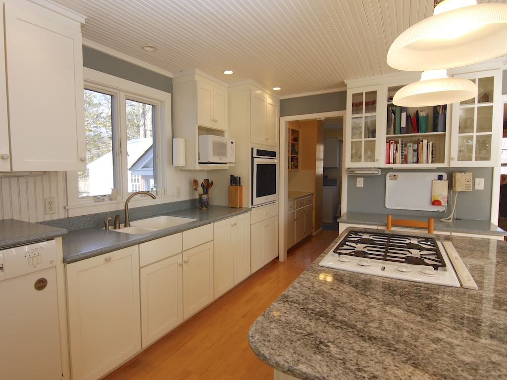 95 Old Street Road Peterborough, NH 03458 - Photo 4 of 26
