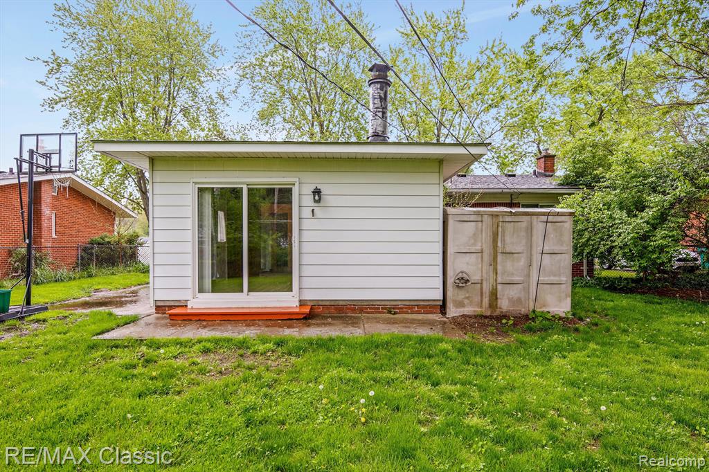 21809 Inkster Road Farmington Hills, MI 48336 - Photo 22 of 24