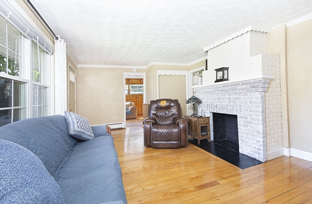 70 Trinity Avenue Worcester, MA 01605 - Photo 7 of 28