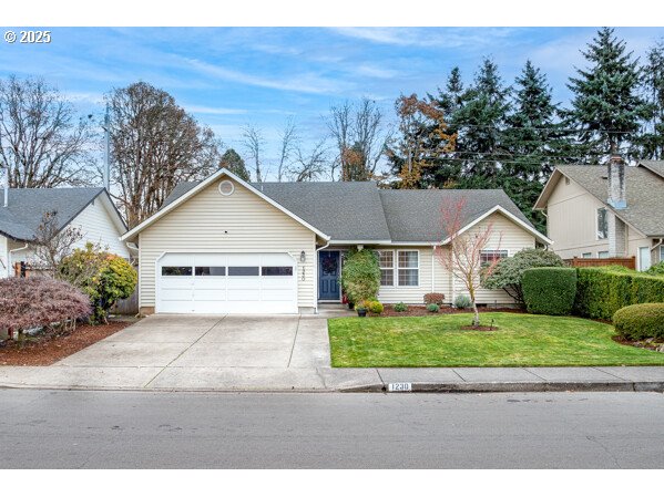 a view of house and outdoor space