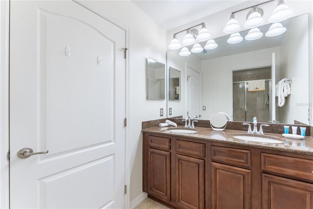 8963 Majesty Palm Road Kissimmee, FL 34747 - Photo 27 of 67