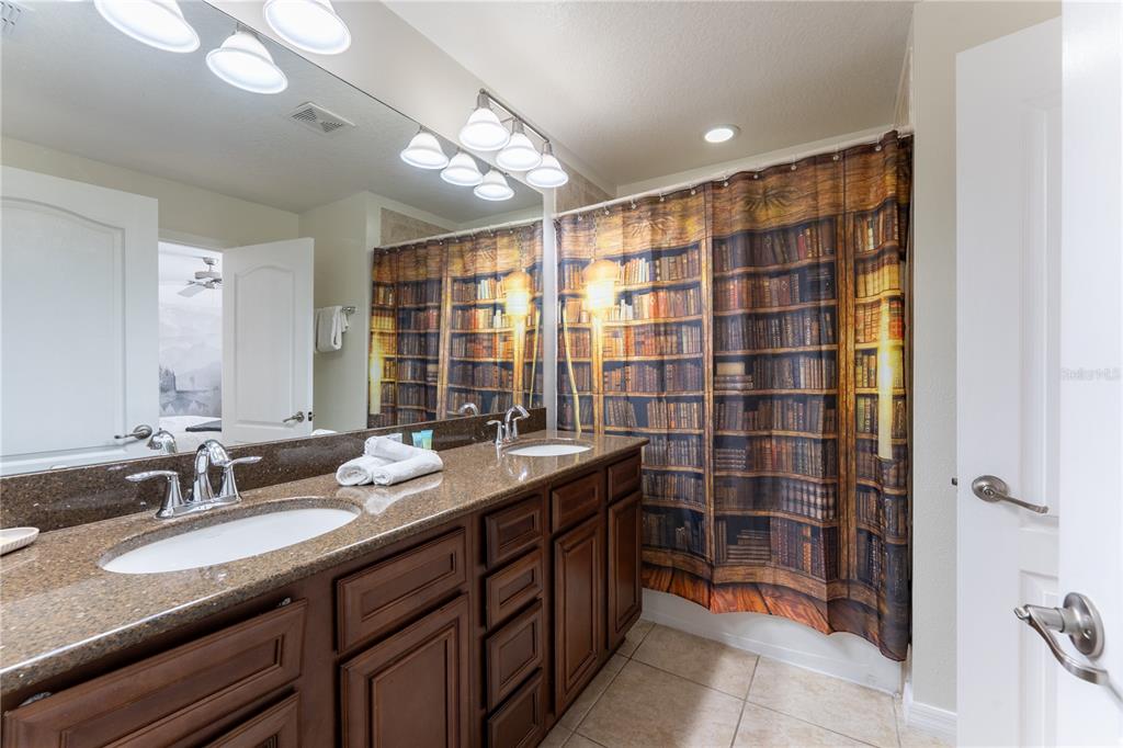 8963 Majesty Palm Road Kissimmee, FL 34747 - Photo 8 of 67