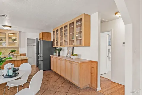 $659,000 | 201 Triplett Drive, Cloverdale, CA 95425