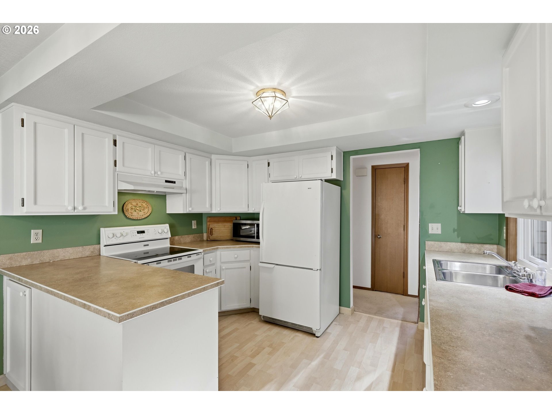 865 Southwest 166th Avenue Beaverton, OR 97006 - Photo 13 of 30