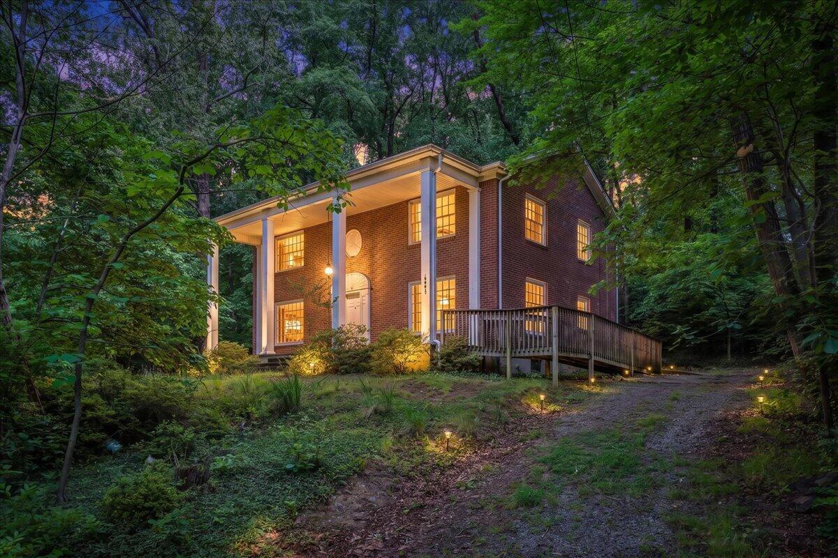 1009 Hardy Road Vinton, VA 24179 - Photo 32 of 38 01-MIB06664A