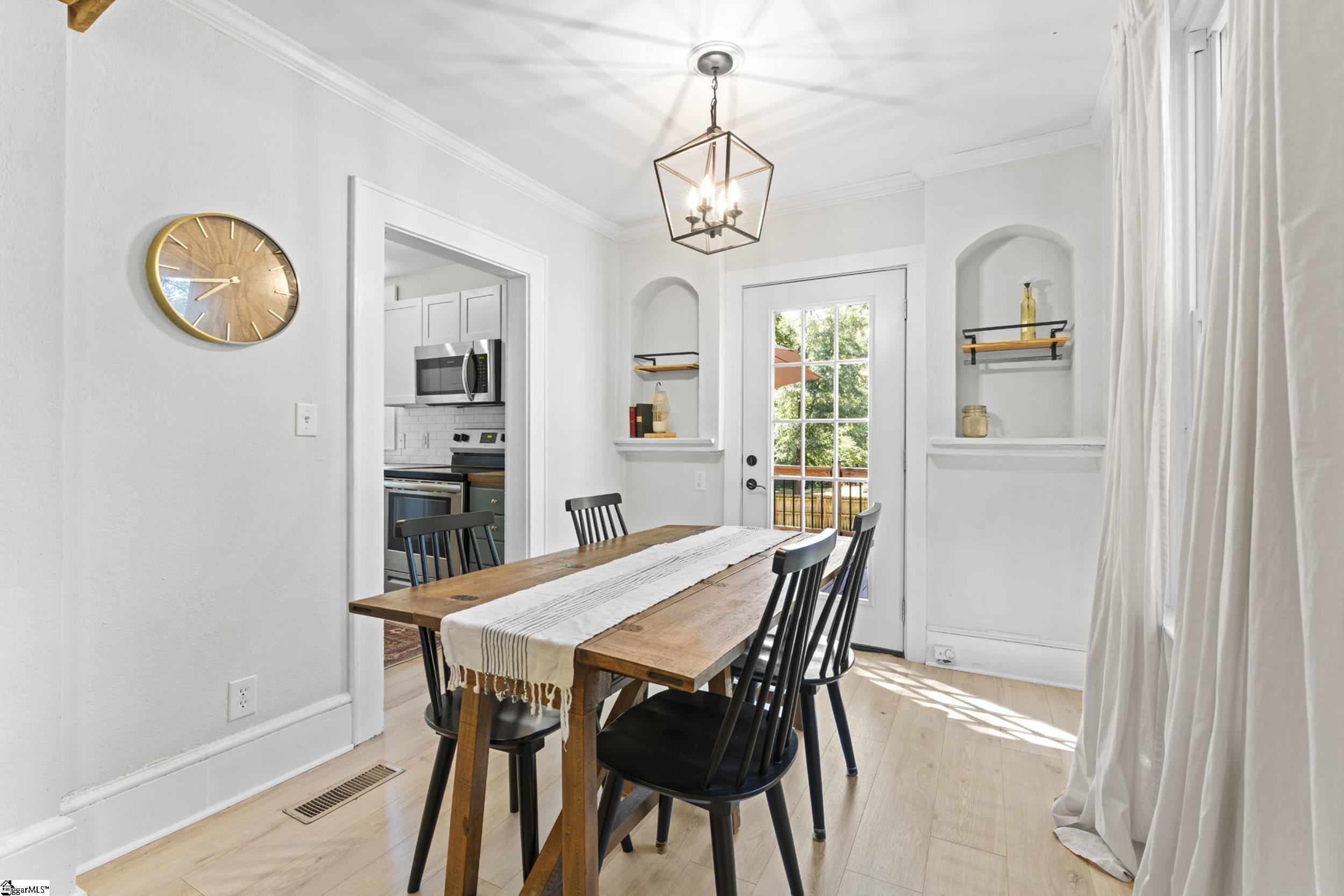 109 Ackley Road Greenville, SC 29607 - Photo 9 of 35