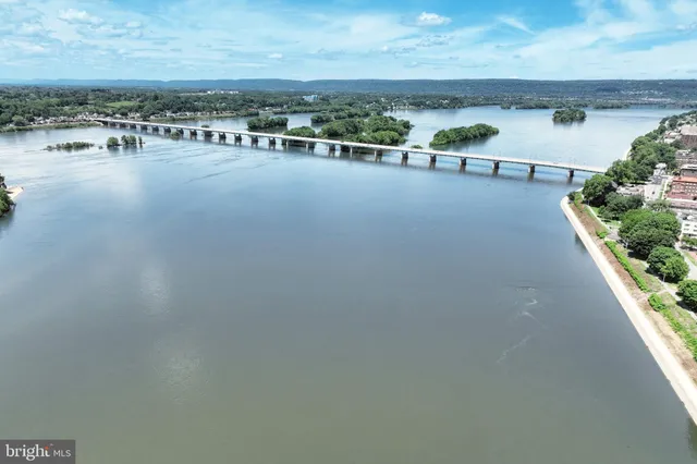 $489,900 | 115 Locust Street, Harrisburg, PA 17101