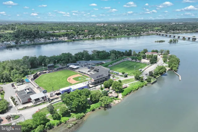 $489,900 | 115 Locust Street, Harrisburg, PA 17101