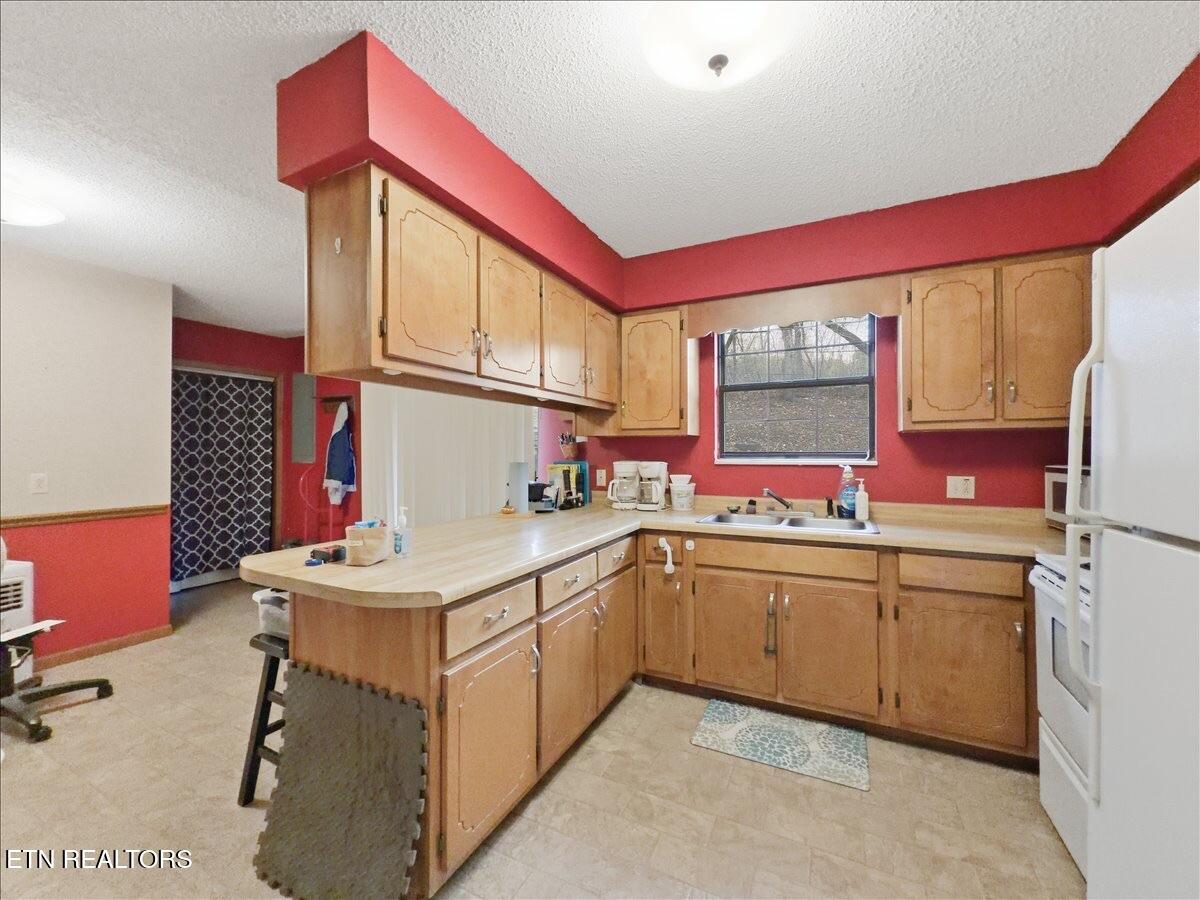 563 Washington Avenue Harrogate, TN 37752 - Photo 11 of 35 17-563_Washington_ave_006