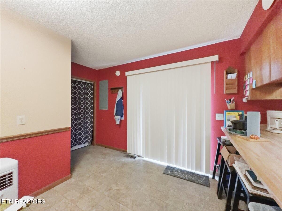 563 Washington Avenue Harrogate, TN 37752 - Photo 20 of 35 19-563_Washington_ave_008