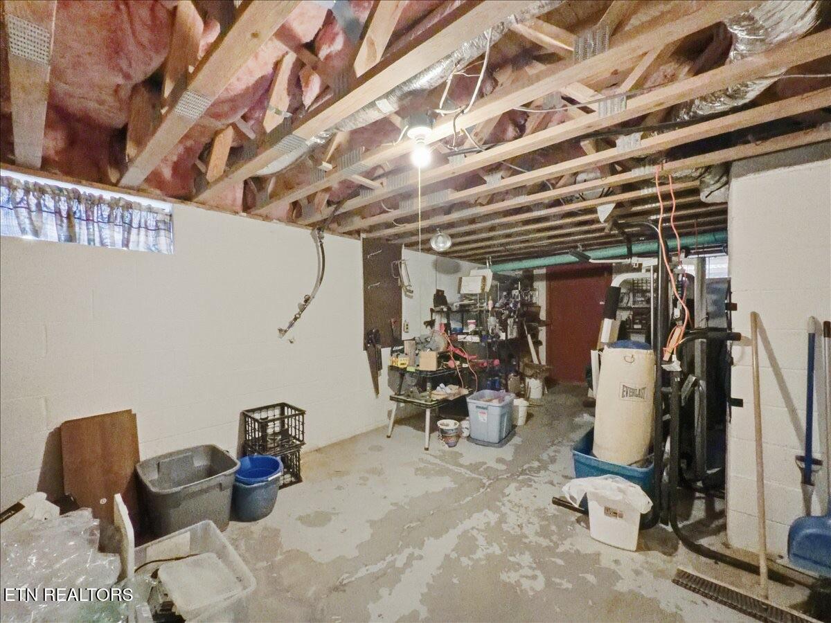 563 Washington Avenue Harrogate, TN 37752 - Photo 23 of 35 05-563_Washington_ave_014