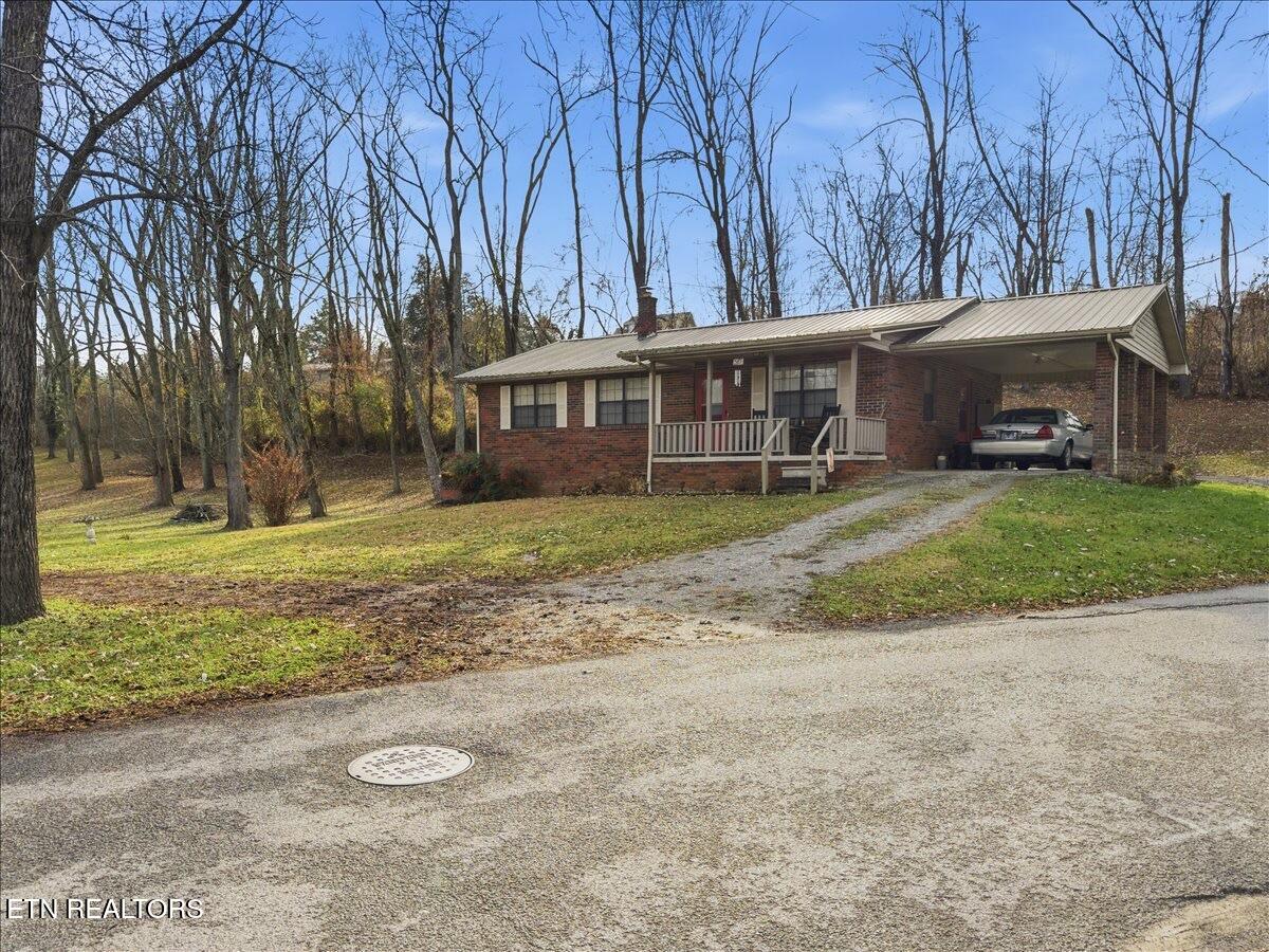 563 Washington Avenue Harrogate, TN 37752 - Photo 3 of 35 18-563_Washington_ave_026