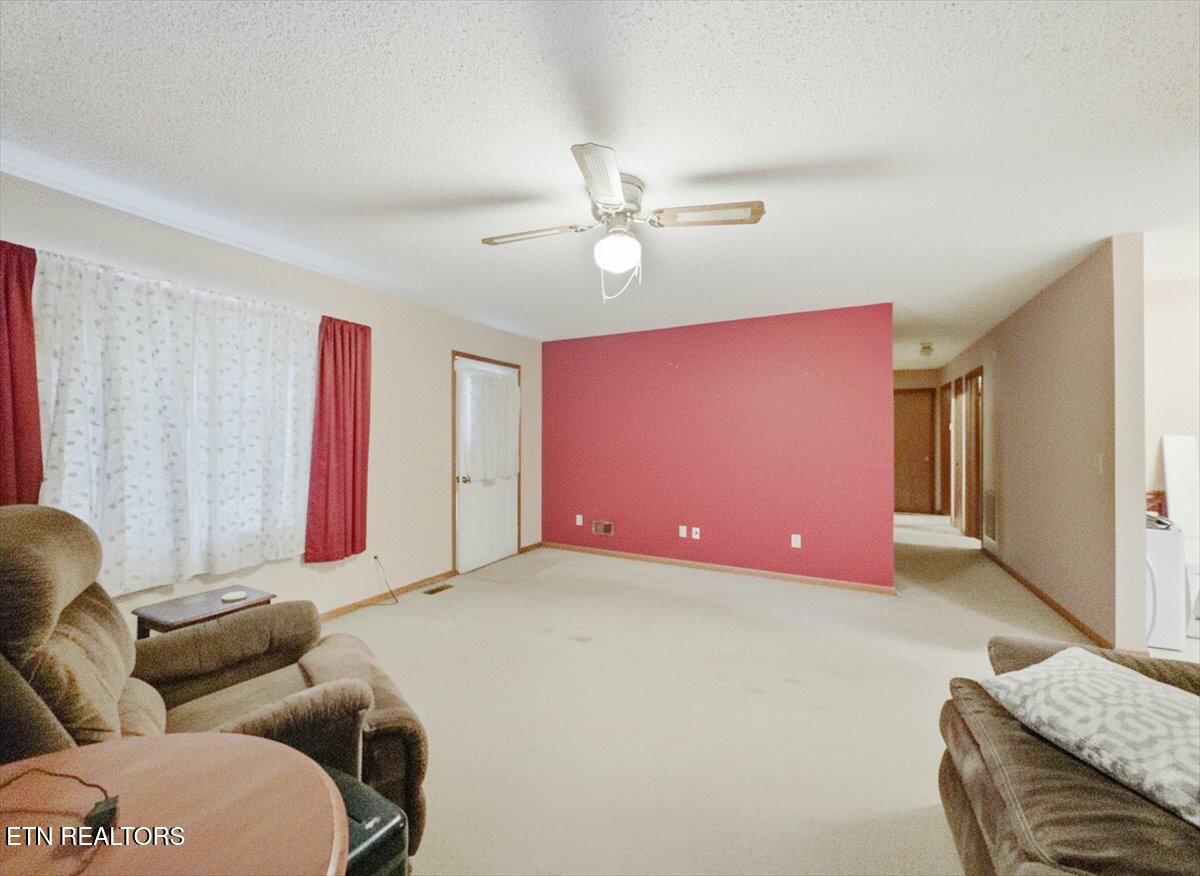 563 Washington Avenue Harrogate, TN 37752 - Photo 5 of 35 26-furniture_removal_f180a7 (5)