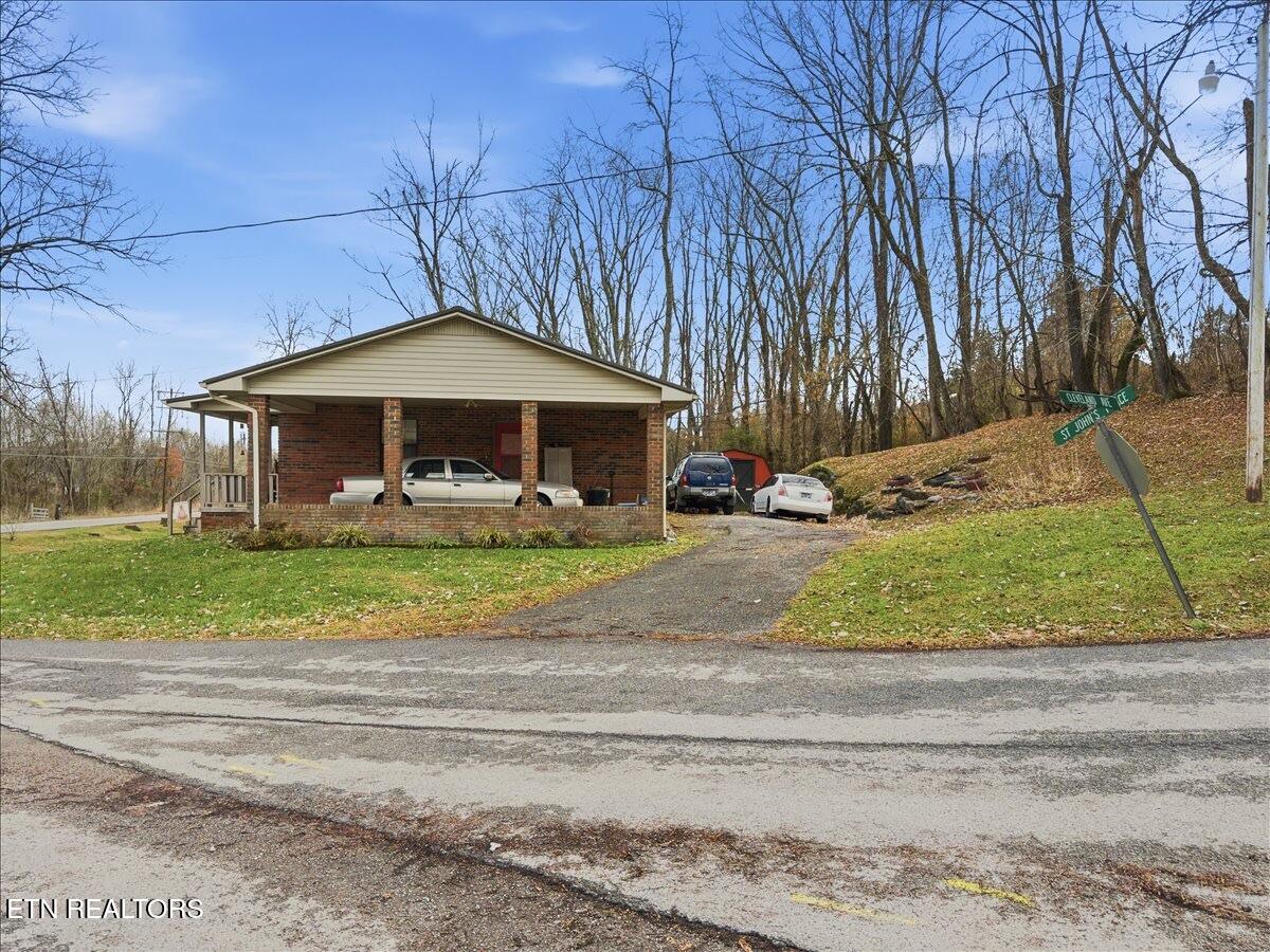 563 Washington Avenue Harrogate, TN 37752 - Photo 7 of 35 16-563_Washington_ave_025