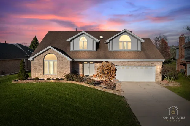 $649,900 | 13124 West Beaver Lake Drive, Homer Glen, IL 60491