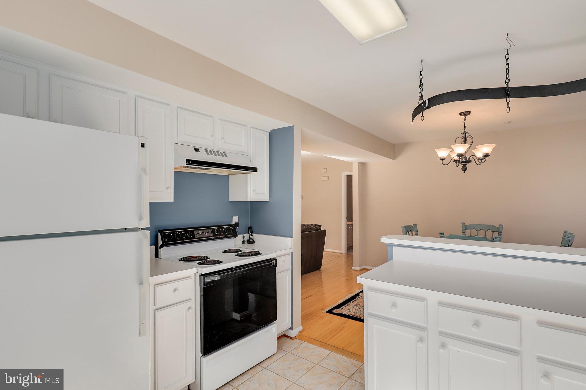 214 Ridgepoint Place, Unit 12 Gaithersburg, MD 20878 - Photo 12 of 40 Gallery Image 12